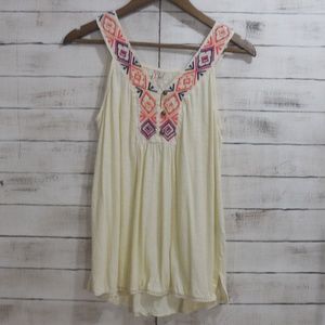 🌹Embroidered Tank